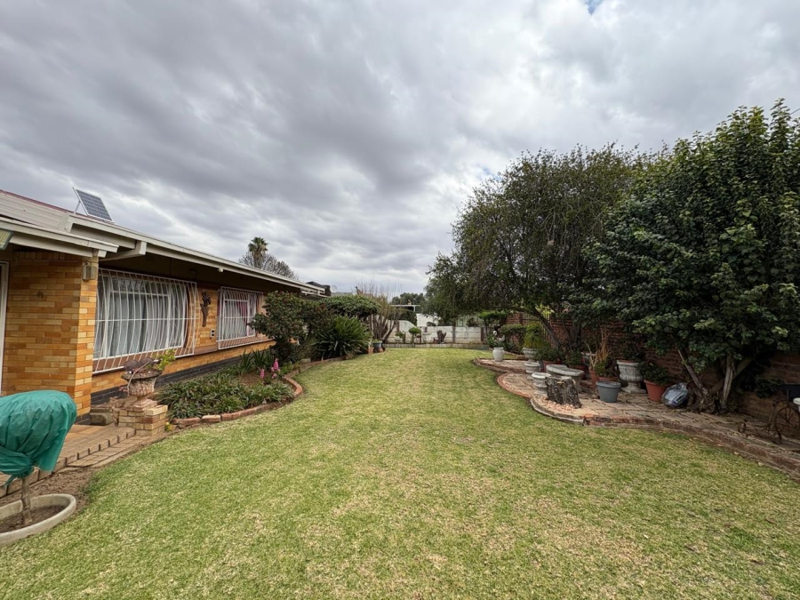 4 Bedroom Property for Sale in Naudeville Free State